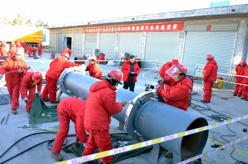 工人安裝風采